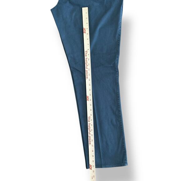 Peter Millar Men’s Signature Sateen Five Pocket Pant in Navy Size 42x32 - Picture 4 of 9